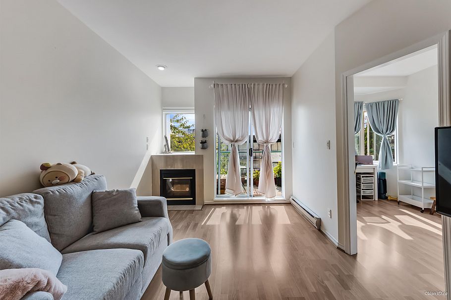 104 177 W 5th Street North Vancouver, BC - 4