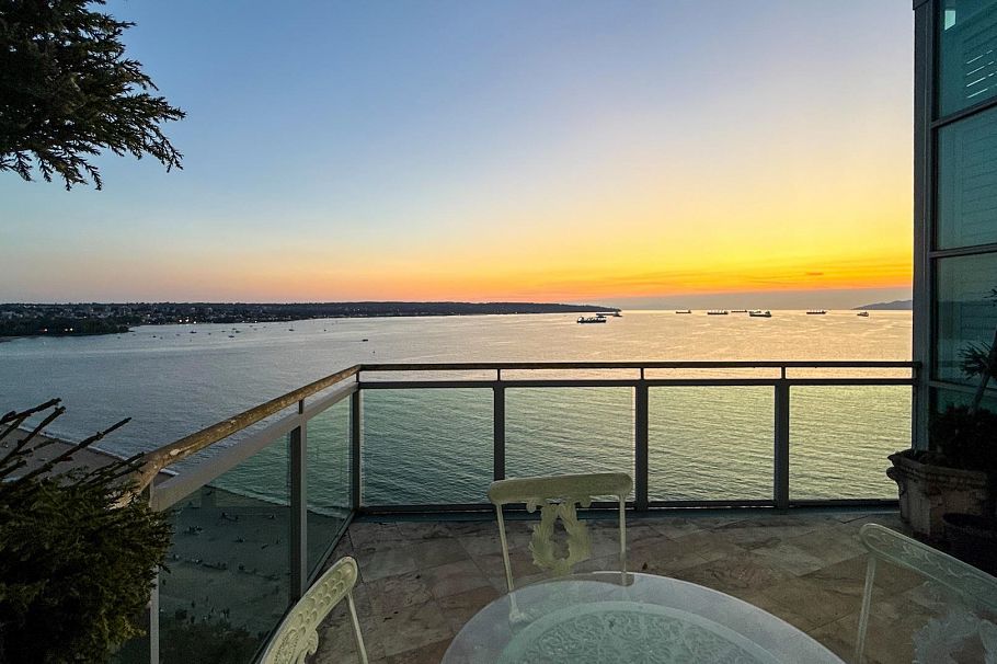 17 1861 Beach Avenue Vancouver, BC - 18