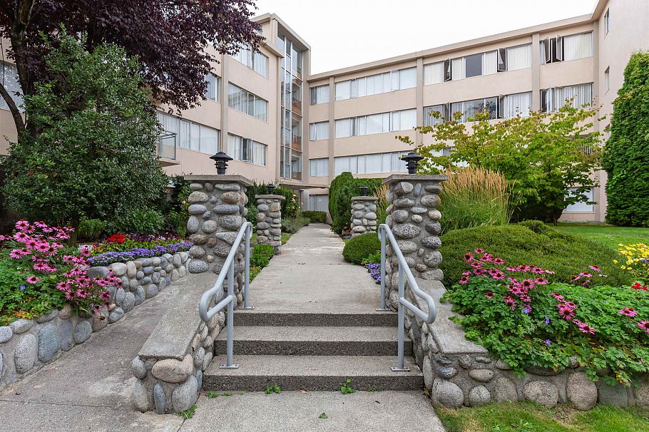 104 6450 E BOULEVARD, Vancouver BC V6M 3V9 Vancouver, BC - 1