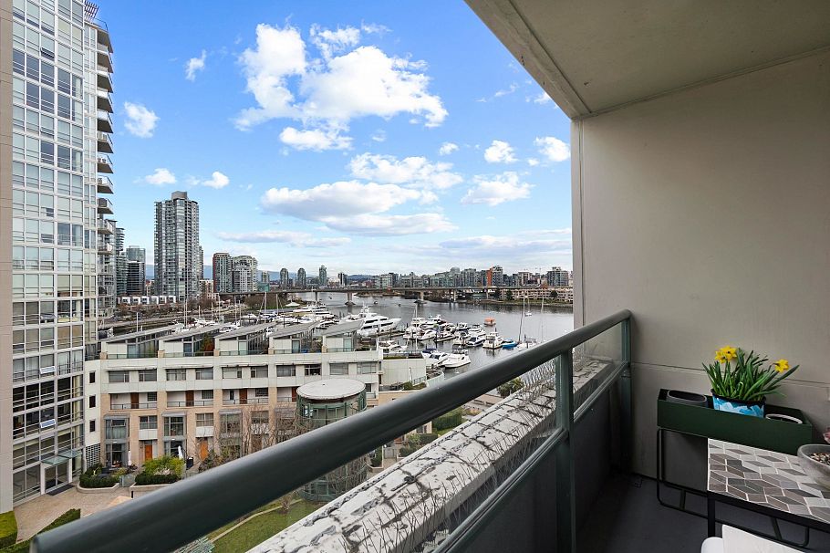 906 1288 Marinaside Crescent Vancouver, BC - 20
