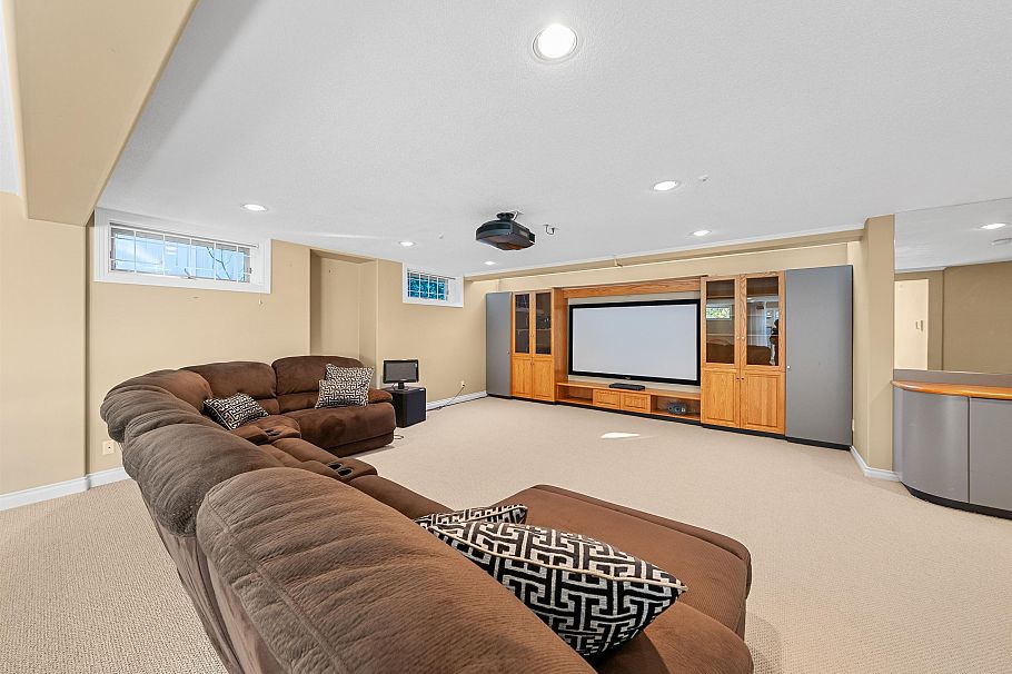 1426 W 48th Avenue Vancouver, BC - 19