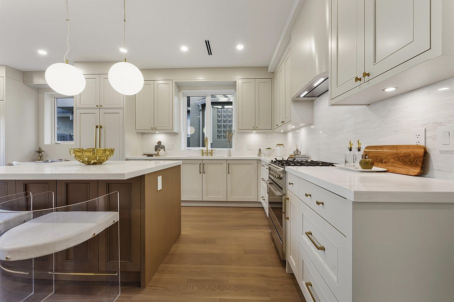 1759 W 16th Avenue Vancouver, BC - 10