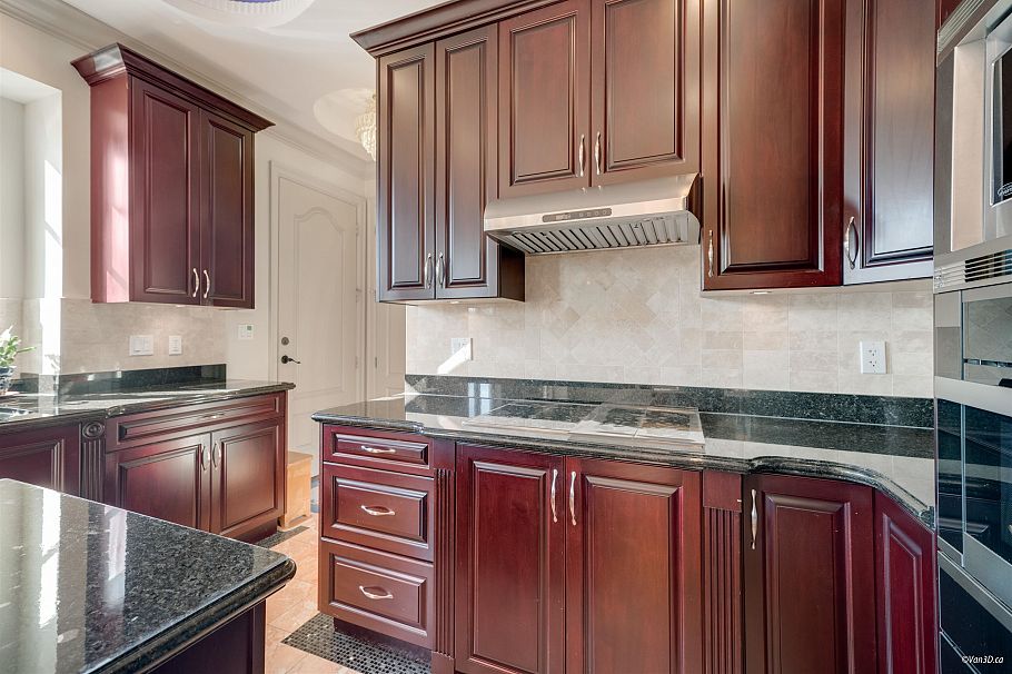 6633 Neal Street Vancouver, BC - 13