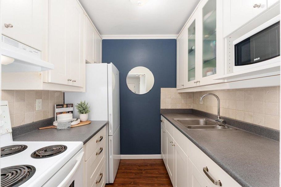 301 155 E 5th Street North Vancouver, BC - 12