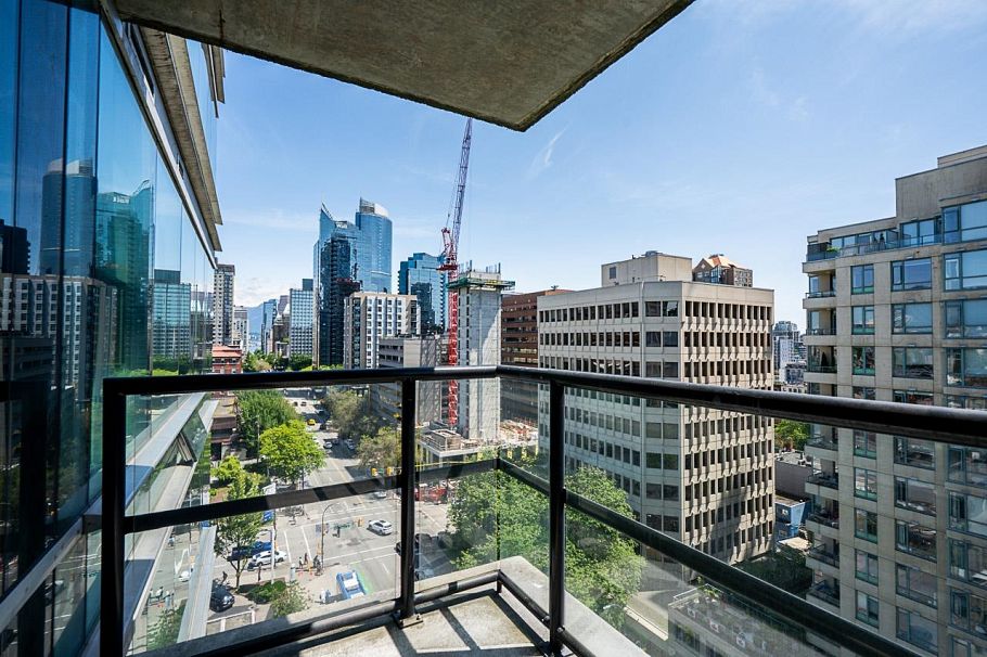 1202 1003 Burnaby Street Vancouver, BC - 24