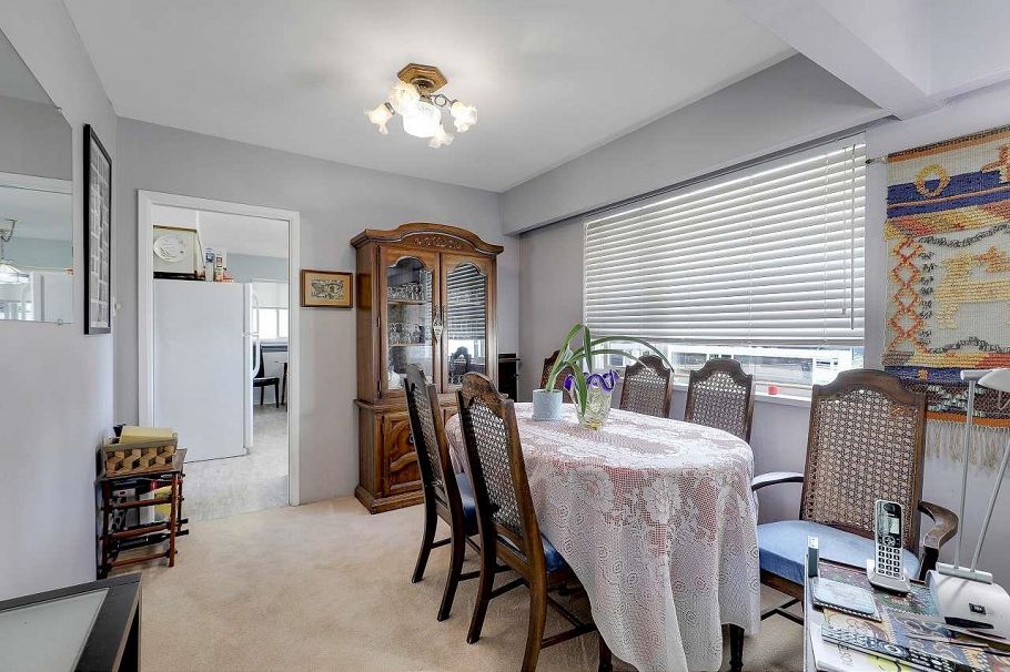 203 E 26th Street North Vancouver, BC - 10