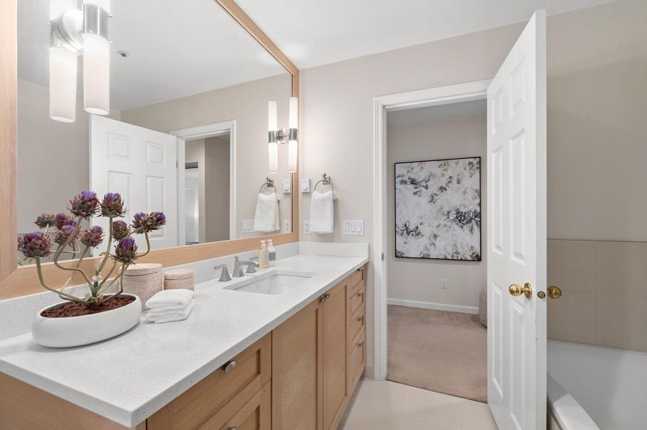 3274 W 1st Avenue Vancouver, BC - 21