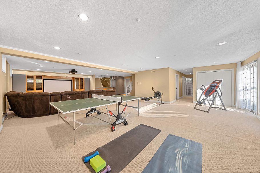 1426 W 48th Avenue Vancouver, BC - 20