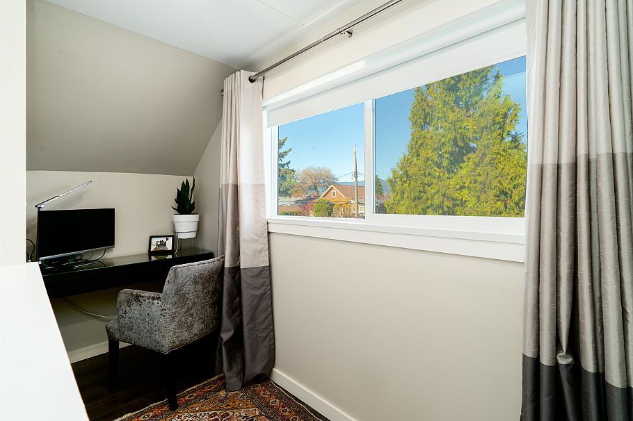 2267 Napier Street Vancouver, BC - 21