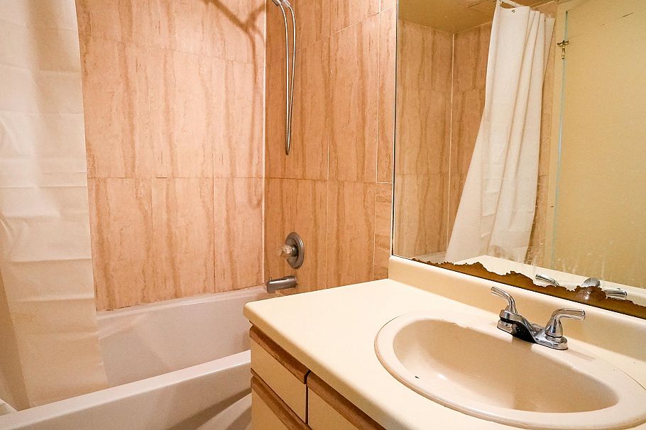 101 1845 Robson Street Vancouver, BC - 10