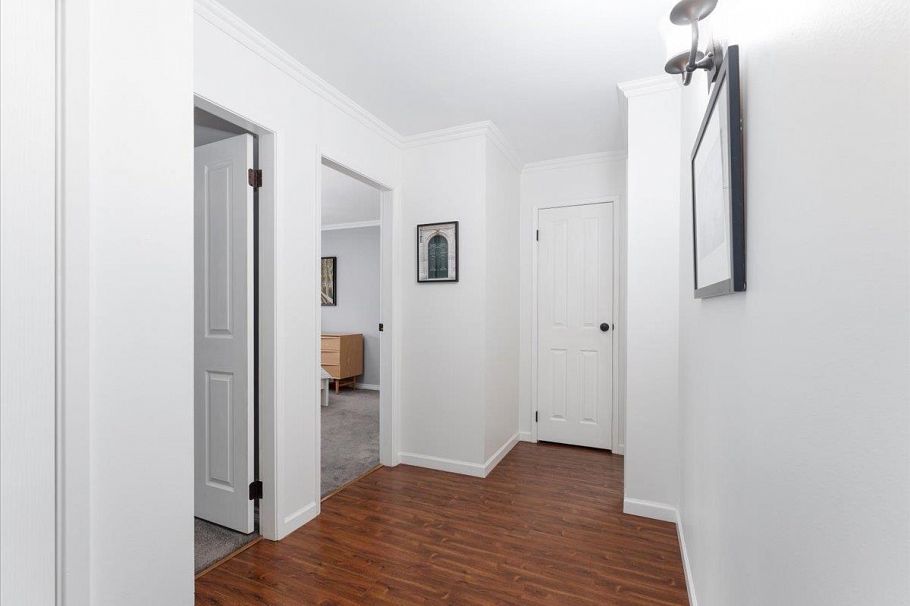 301 155 E 5th Street North Vancouver, BC - 14