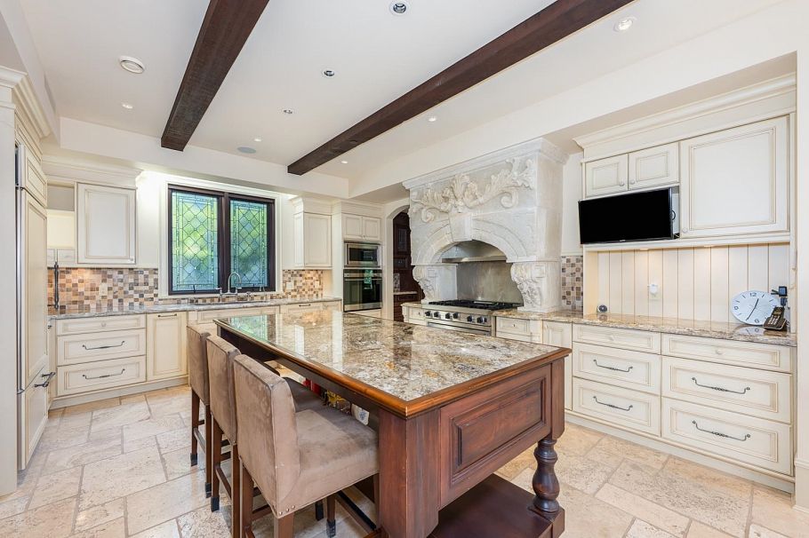 1198 W 55th Avenue Vancouver, BC - 5