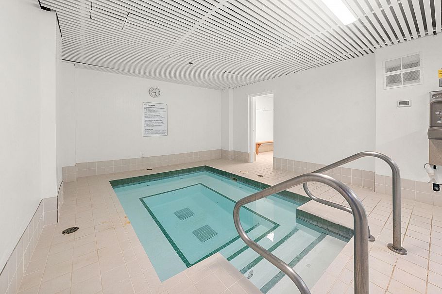 119 2012 Fullerton Avenue North Vancouver, BC - 24