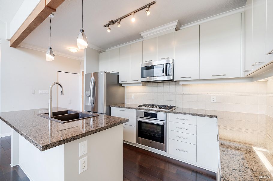 506 530 Raven Woods Drive North Vancouver, BC - 22