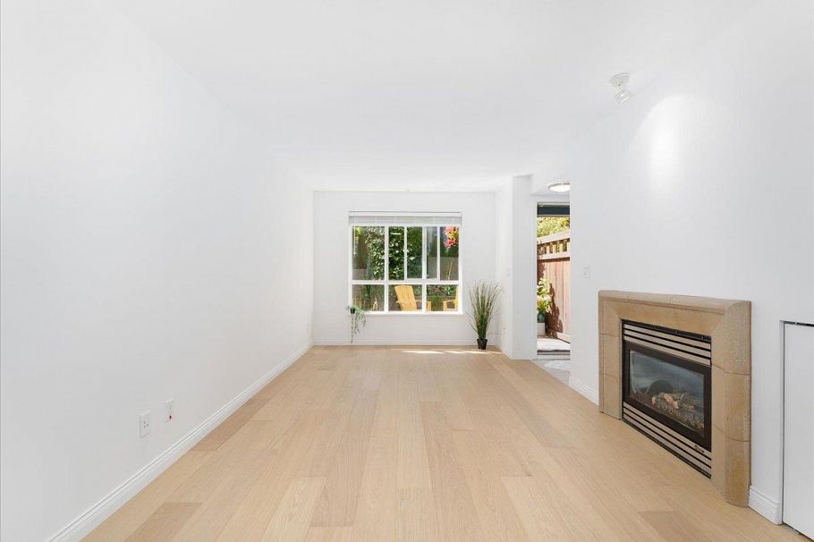 12 288 St. Davids Avenue North Vancouver, BC - 2