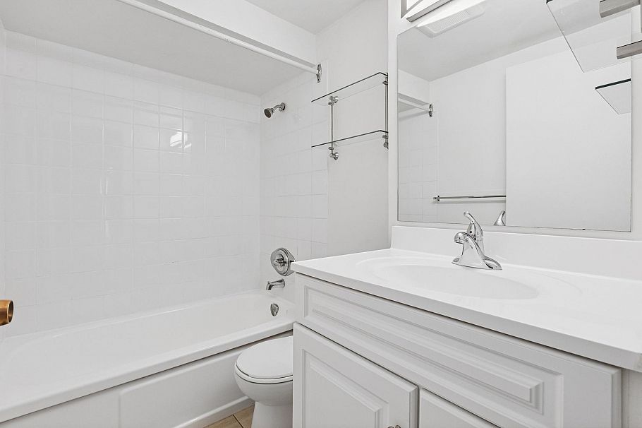 879 Westview Crescent North Vancouver, BC - 13