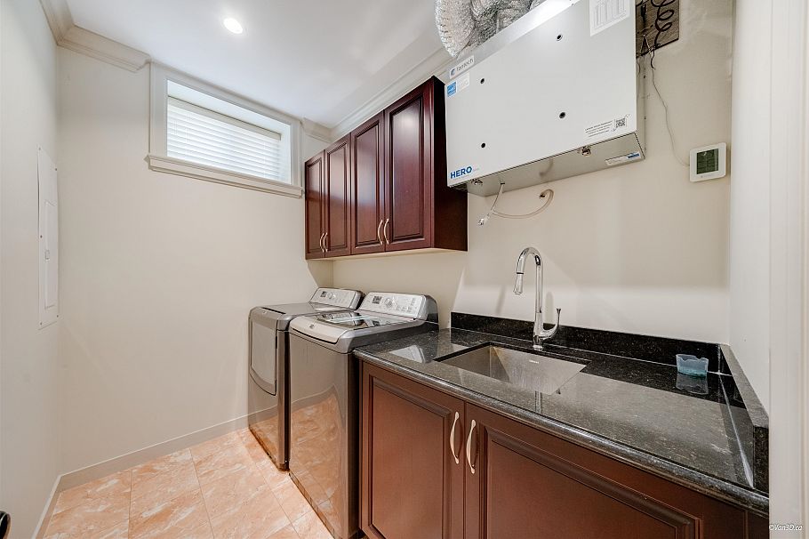 6633 Neal Street Vancouver, BC - 31