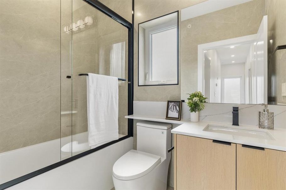 1 1243 Nootka Street Vancouver, BC - 18