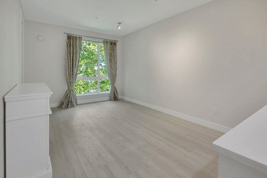 404 733 W 3rd Street North Vancouver, BC - 4