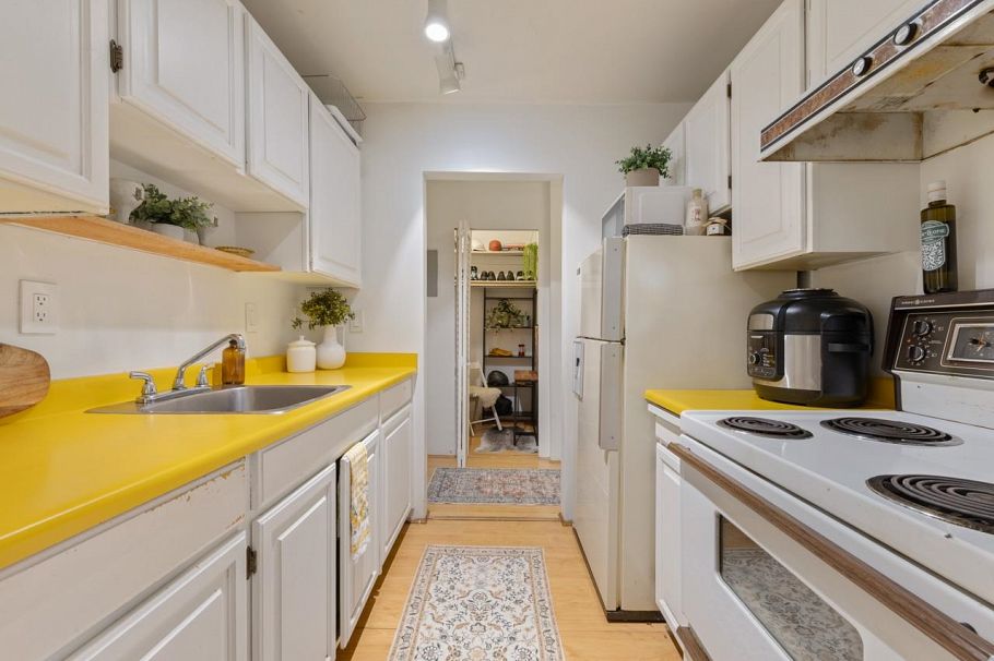 208 1516 Charles Street Vancouver, BC - 14