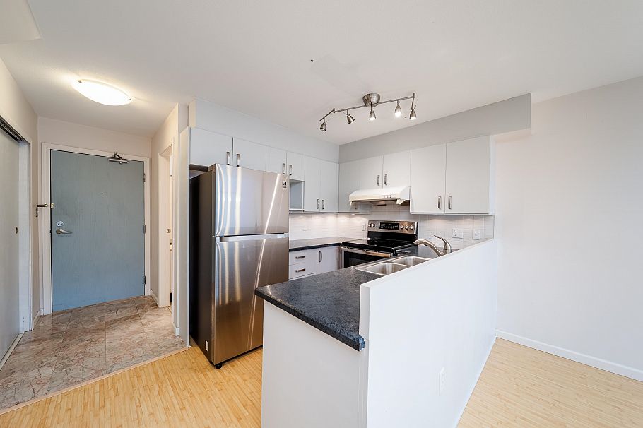 307 418 E Broadway Vancouver, BC - 6