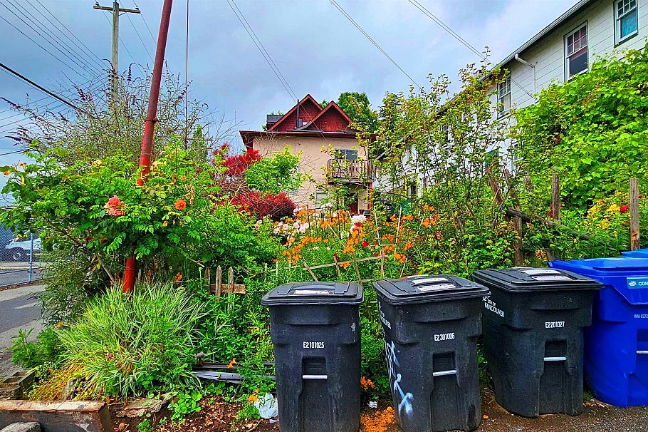 1332 E 2nd Avenue Vancouver, BC - 10