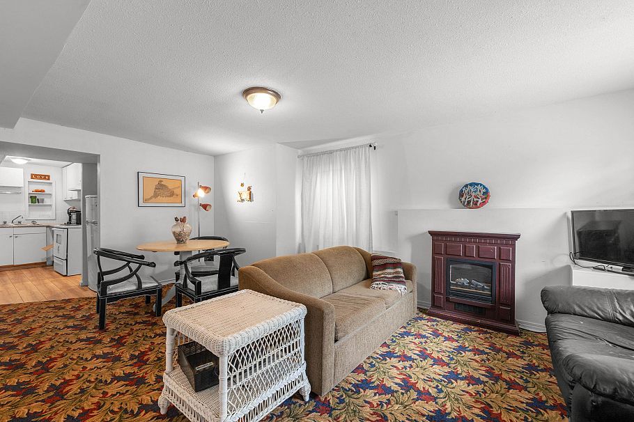 7429 Fraser Street Vancouver, BC - 11