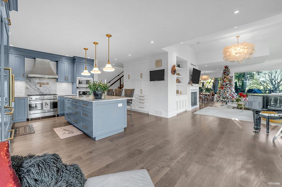 1812 Cardinal Crescent North Vancouver, BC - 10