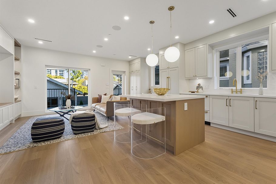 1759 W 16th Avenue Vancouver, BC - 12