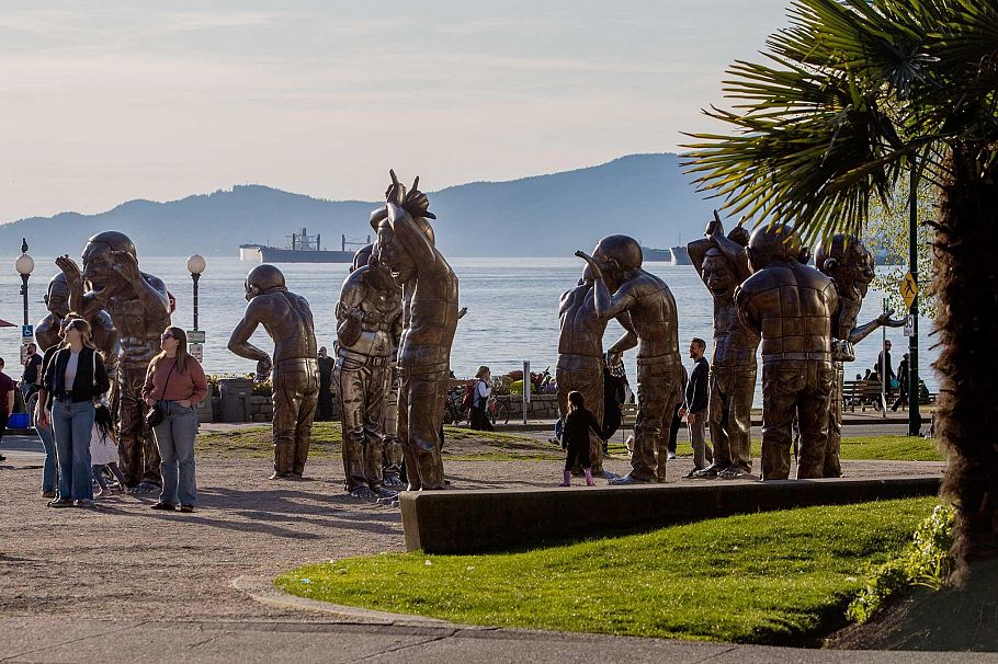 201 1535 Nelson Street Vancouver, BC - 2