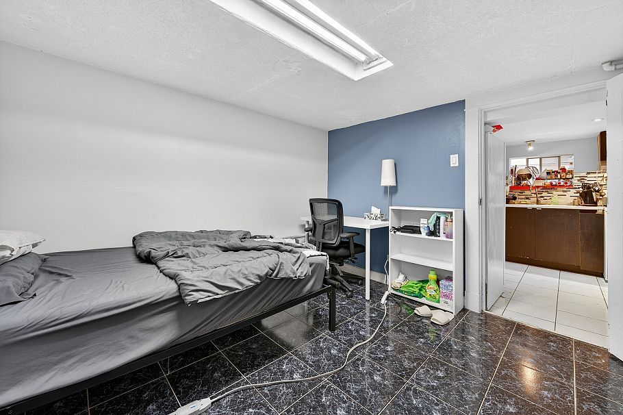 3838 Inverness Street Vancouver, BC - 35