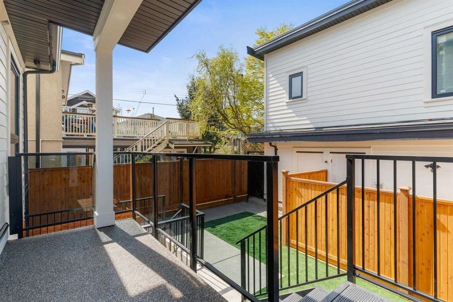 2 1243 Nootka Street Vancouver, BC - 33