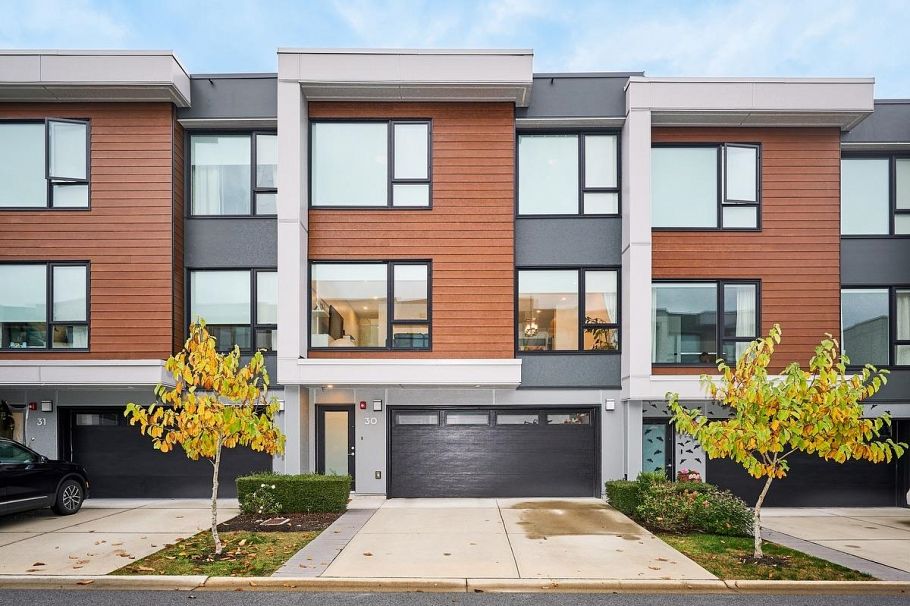 30 3597 Malsum Drive North Vancouver, BC - 21