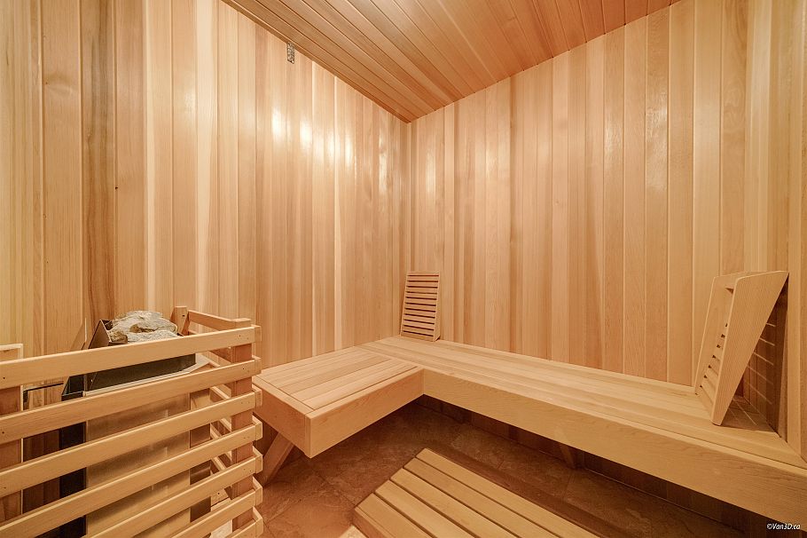 6633 Neal Street Vancouver, BC - 29