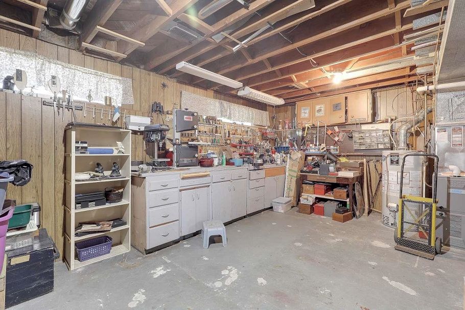 203 E 26th Street North Vancouver, BC - 29