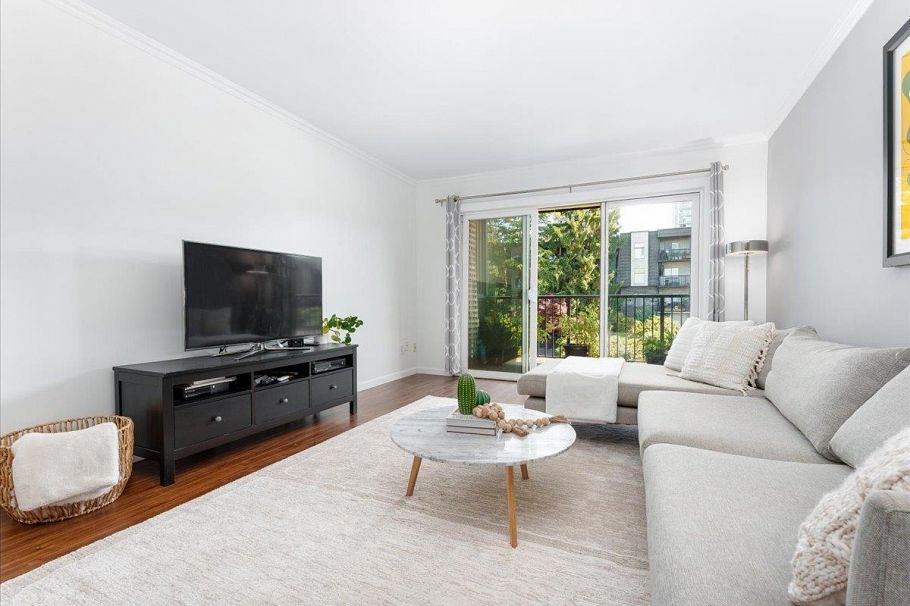 301 155 E 5th Street North Vancouver, BC - 4