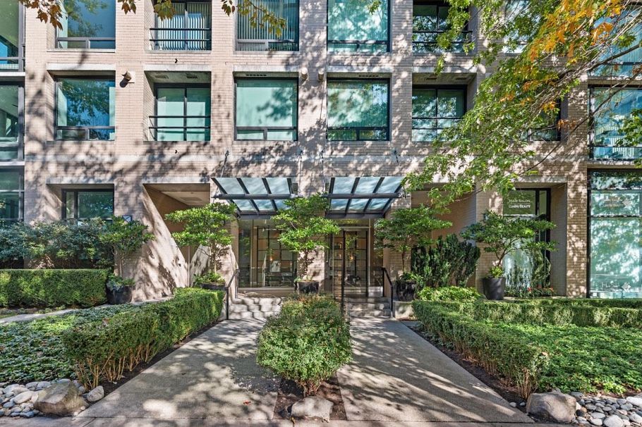 403 1003 Burnaby Street Vancouver, BC - 2