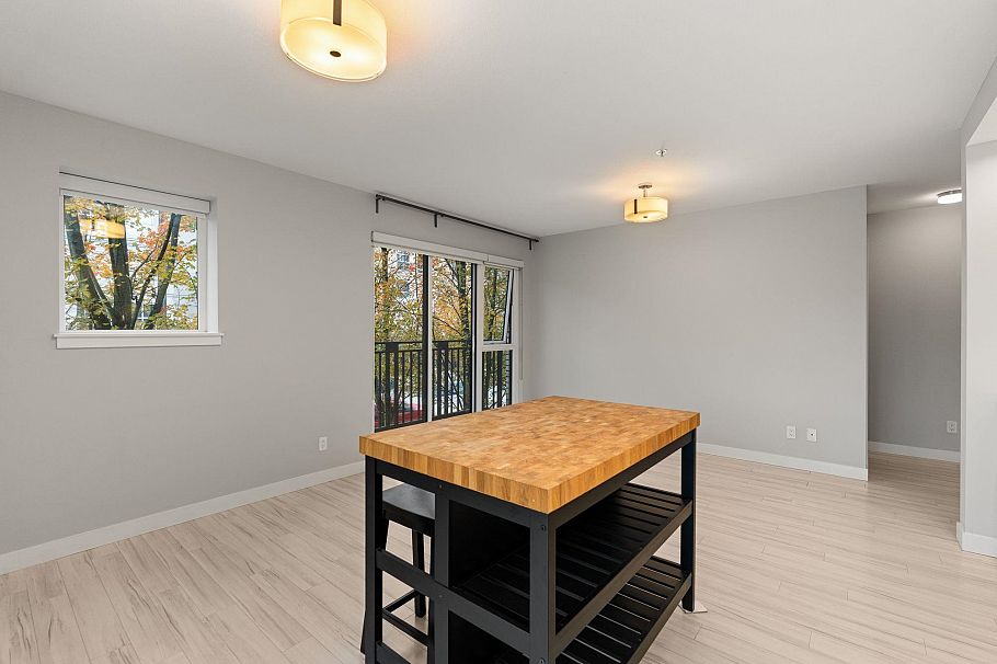 207 111 E 3rd Street North Vancouver, BC - 12