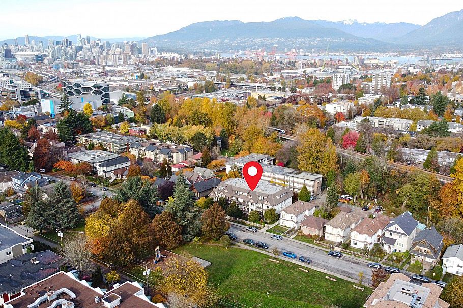 PH3 1533 E 8th Avenue Vancouver, BC - 24