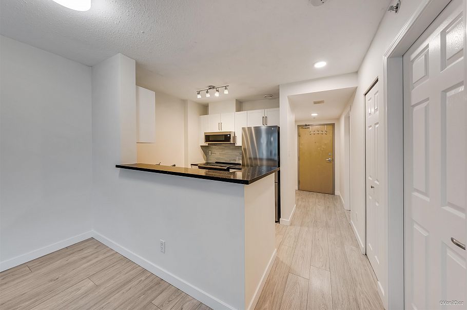 805 1420 W Georgia Street Vancouver, BC - 12