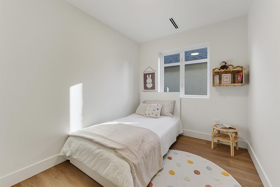 1759 W 16th Avenue Vancouver, BC - 23