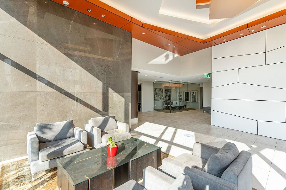 1702 1550 Fern Street North Vancouver, BC - 4