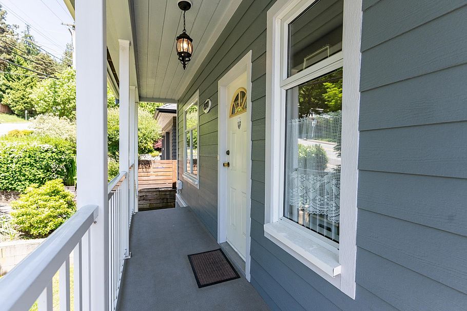 4370 Mountain Highway North Vancouver, BC - 8