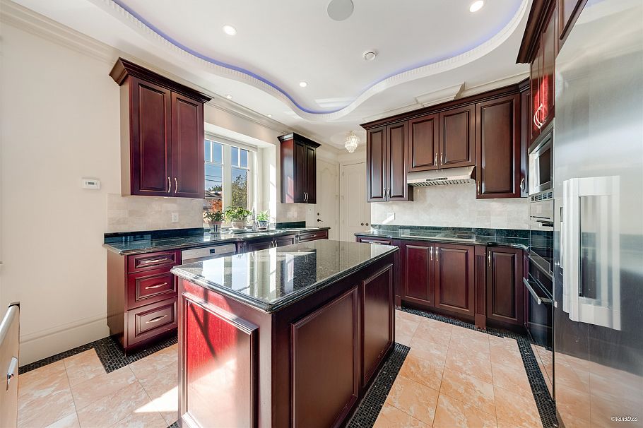 6633 Neal Street Vancouver, BC - 10