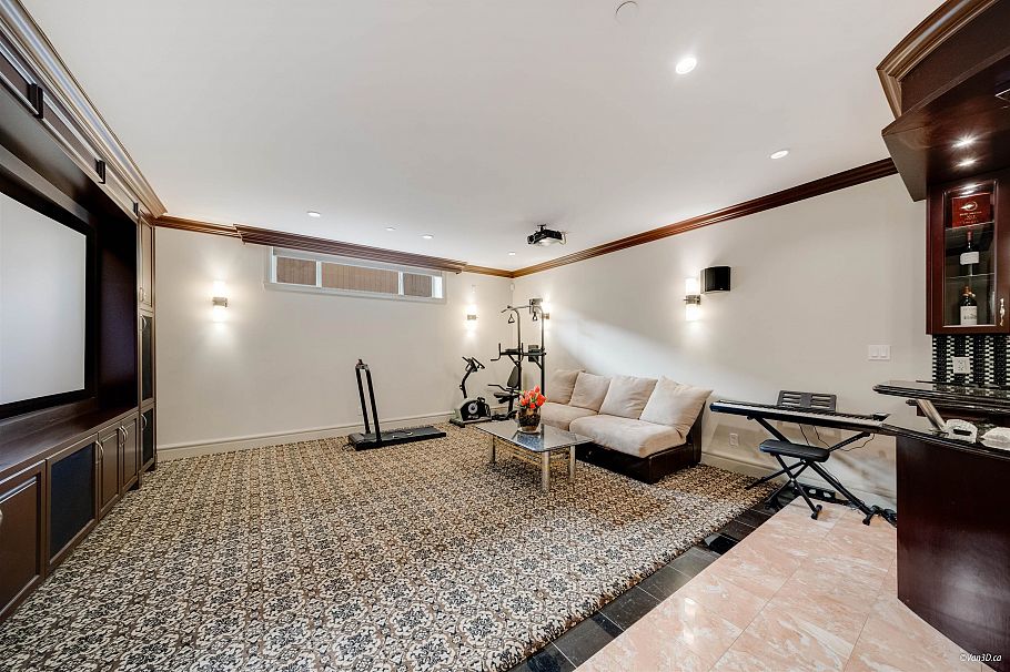 6633 Neal Street Vancouver, BC - 32