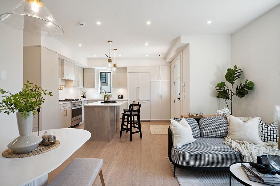 1 1915 E 3rd Avenue Vancouver, BC - 6