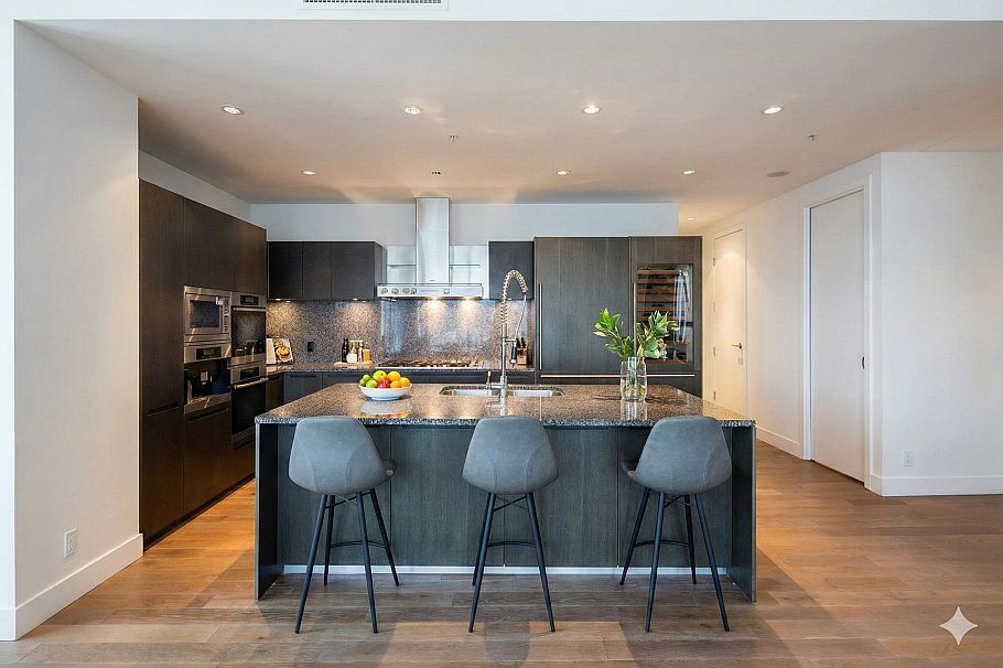 4402 1128 W Georgia Street Vancouver, BC - 5