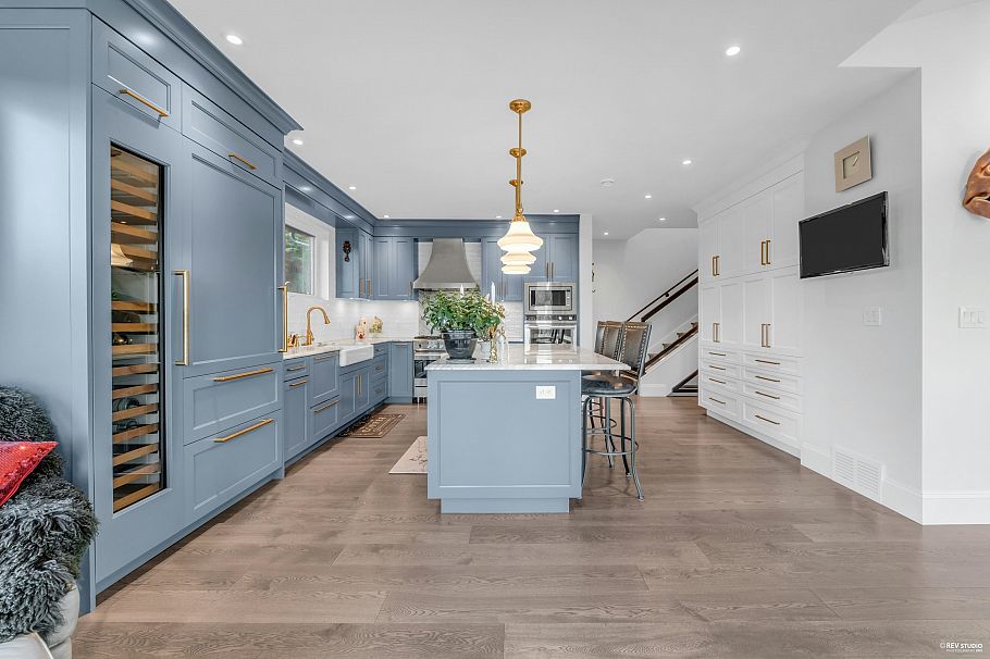 1812 Cardinal Crescent North Vancouver, BC - 9