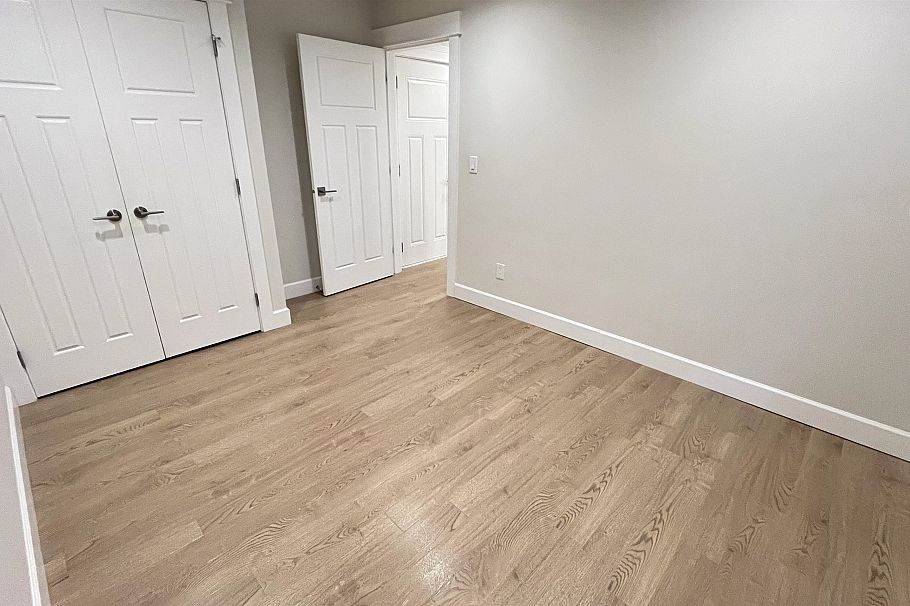 320 E Keith Road North Vancouver, BC - 38