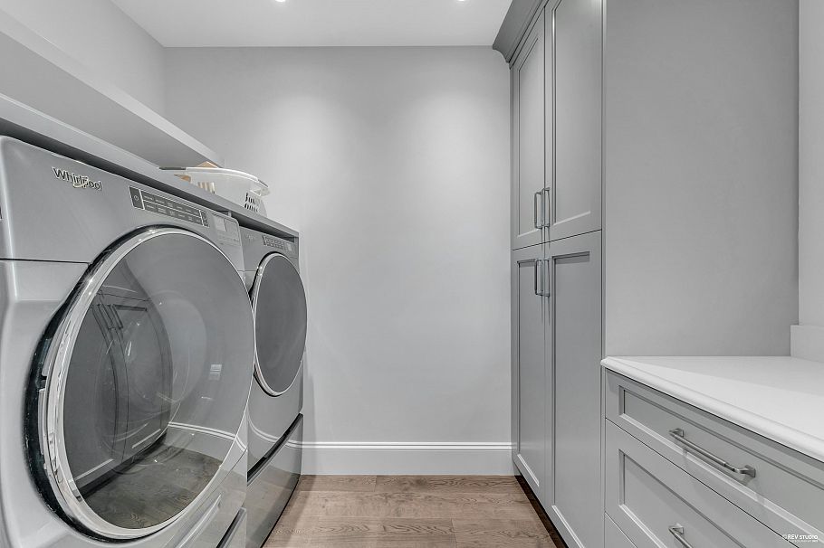 1812 Cardinal Crescent North Vancouver, BC - 26